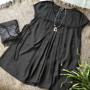 NWT Vera Wang Black Blouse Top Size S